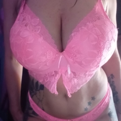 Escort Iris tel:+54 9 11 2192-4539 en Lanus » Zona Sur