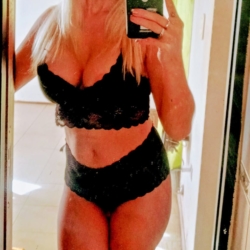Escort Mily tel:+54 9 221 679-2243 en La Plata » Buenos Aires