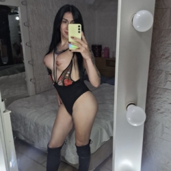 Escort Carol tel:+54 9 11 6448-6992 en Lomas de Zamora » Zona Sur