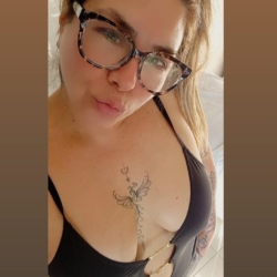 Alison Escorts Ramos Mejia Hola! Soy ALISON 💋
Brindo Masajes reales descontracturantes deportivos quiropracticos reflexologia !!!!
Incluyen un Relax sensual
Si queres masajes reales y una perfects relajacion es x aqui!!!! Te espero 💋💋💋