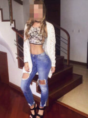 Alejandra universitaria Escorts Bogota Soy una chica joven, delgada, atlética, coqueta y muy sensual, me encanta hacer sexo oral y ver como te deleitas en mi boca. Me considero una chica escort vip en mi encontraras la mujer de tus sueños.

Hermosa con unos redondos senos y un abdomen delgado plano sin estrías ni cicatrices, mi cola tonificada y mis piernas suaves y adorables… Estoy disponible cuando requieras de mi belleza por eso solo avisa con antelación