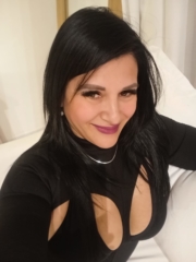 Romina Escorts Tres Cruces 